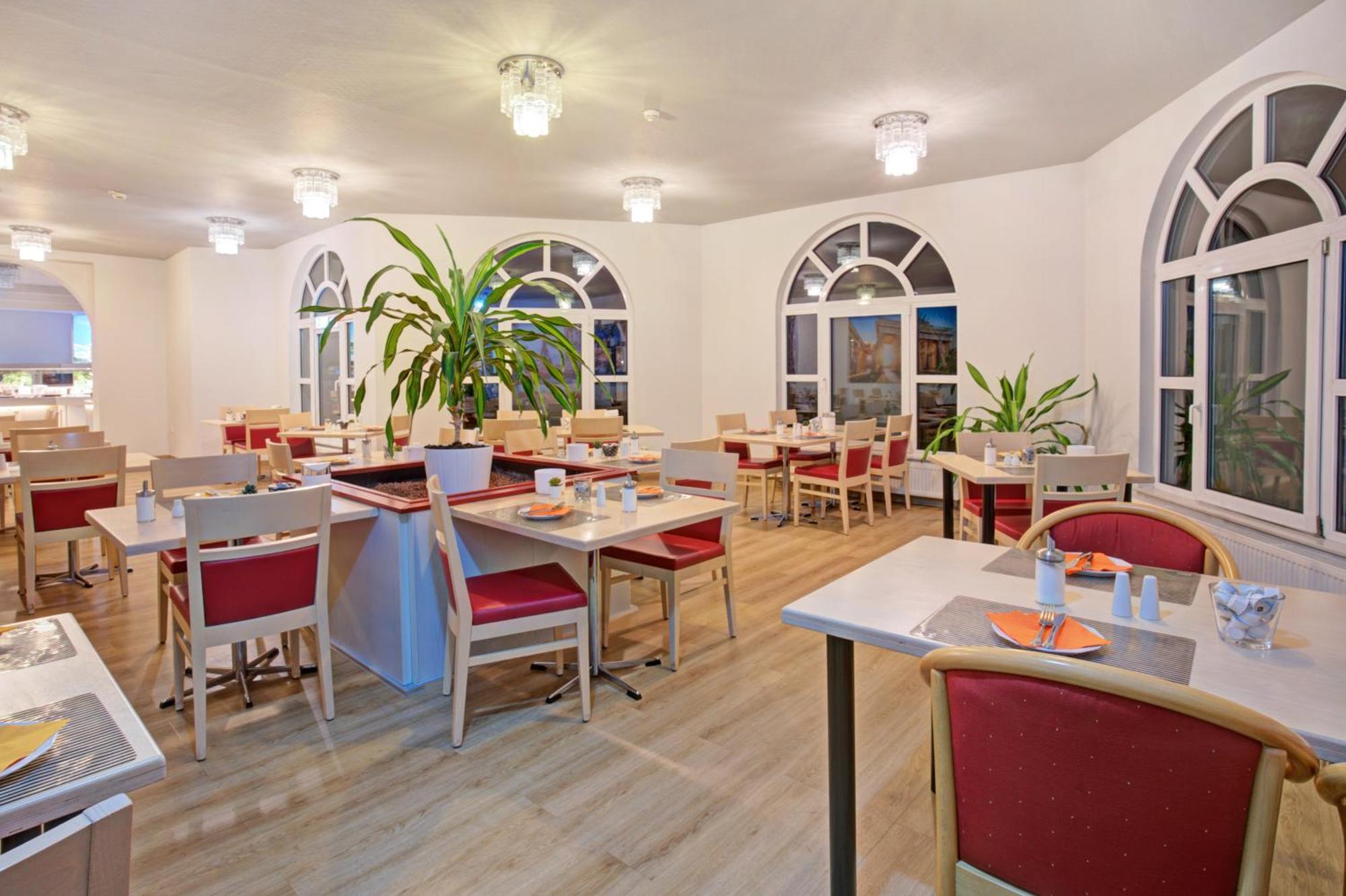 Ambassador Thecontinents Hotel Karlsruhe Ngoại thất bức ảnh