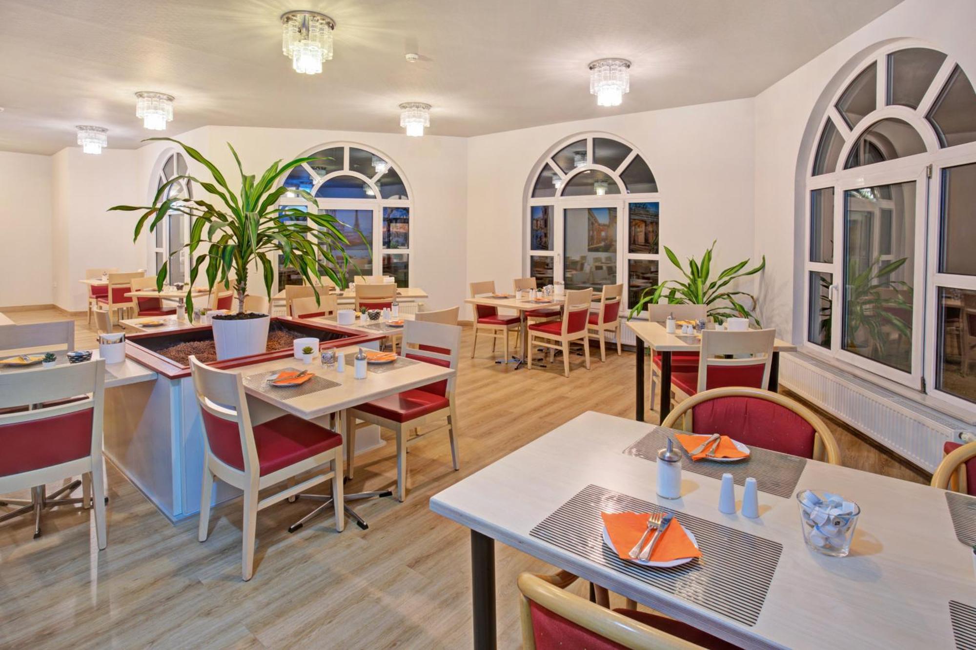 Ambassador Thecontinents Hotel Karlsruhe Ngoại thất bức ảnh