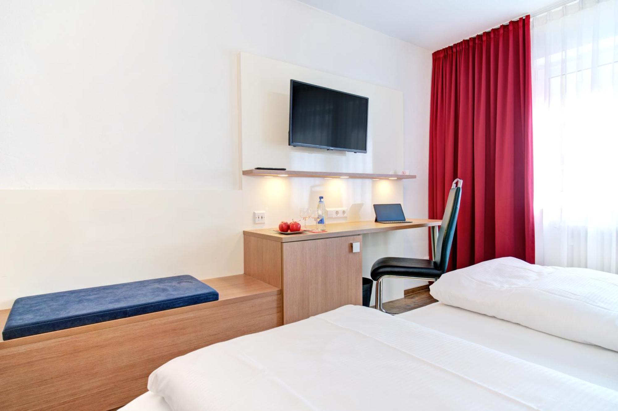 Ambassador Thecontinents Hotel Karlsruhe Ngoại thất bức ảnh