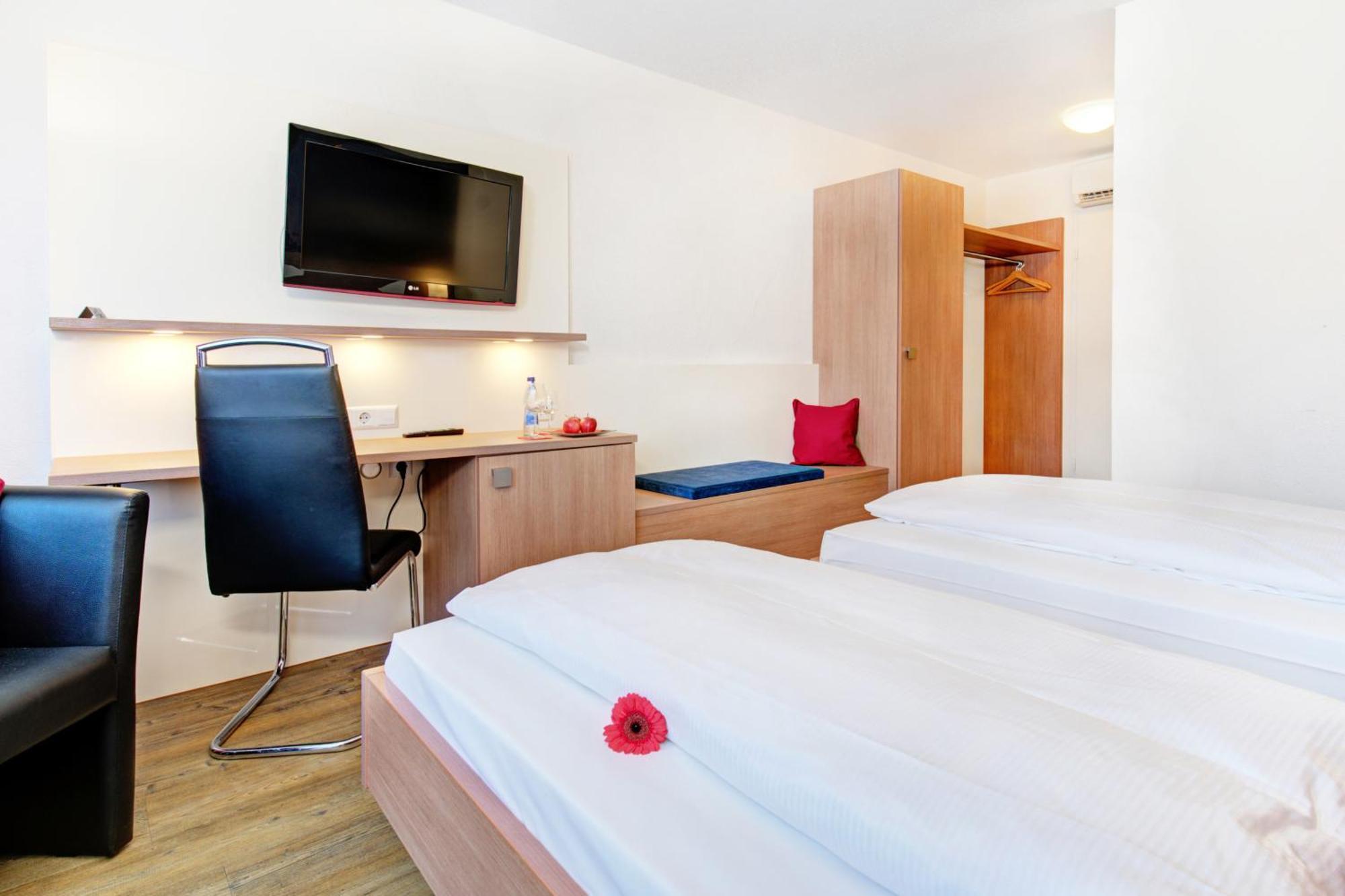 Ambassador Thecontinents Hotel Karlsruhe Ngoại thất bức ảnh