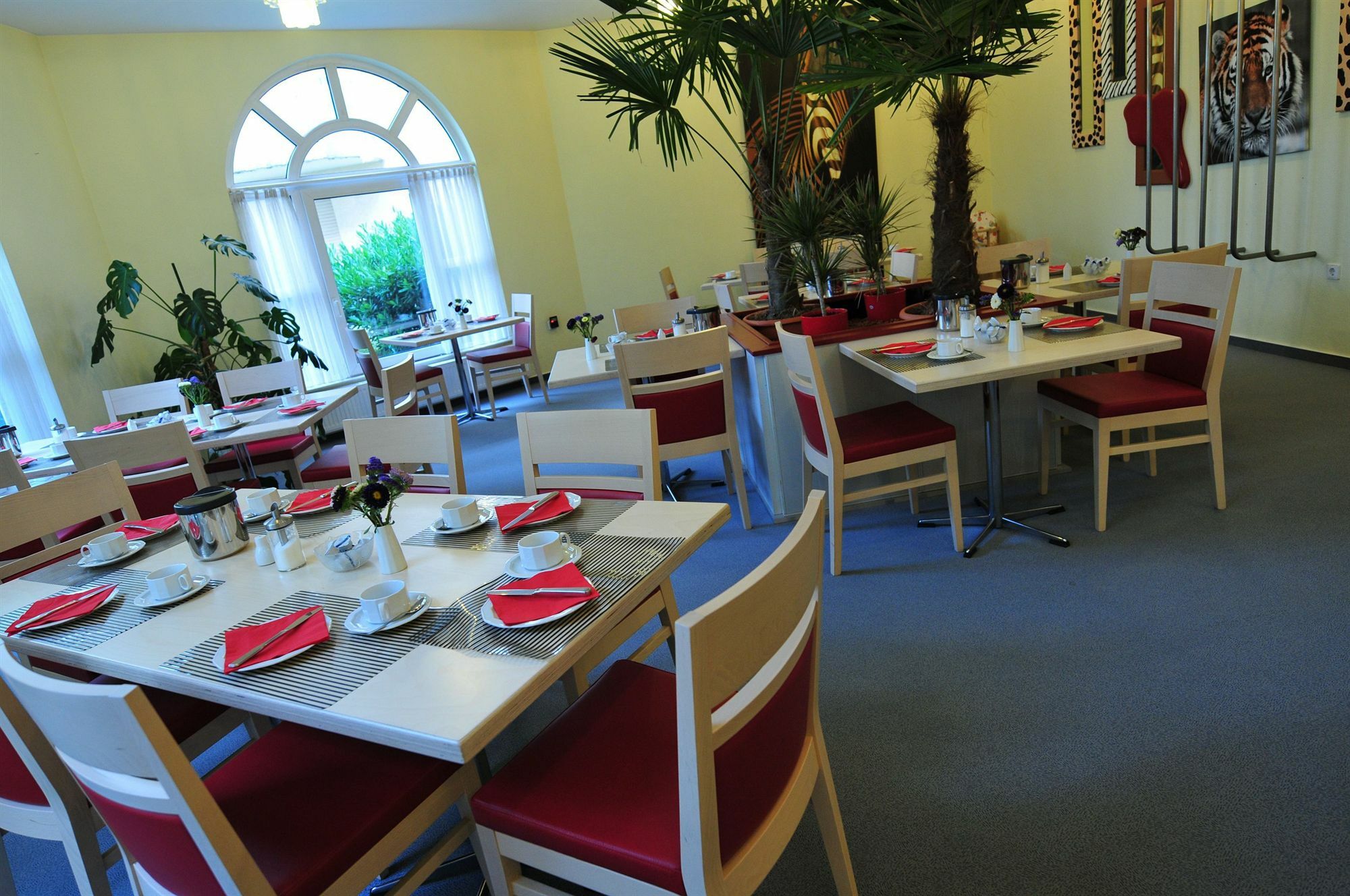 Ambassador Thecontinents Hotel Karlsruhe Ngoại thất bức ảnh